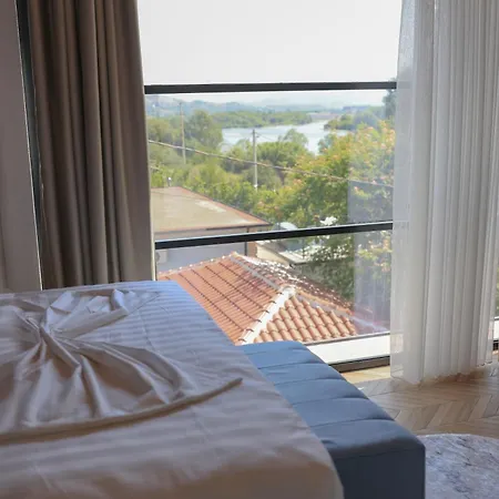 ゲストハウス Osmani