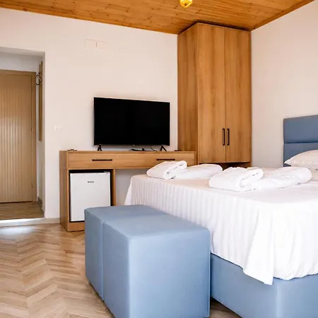 Osmani Guest house